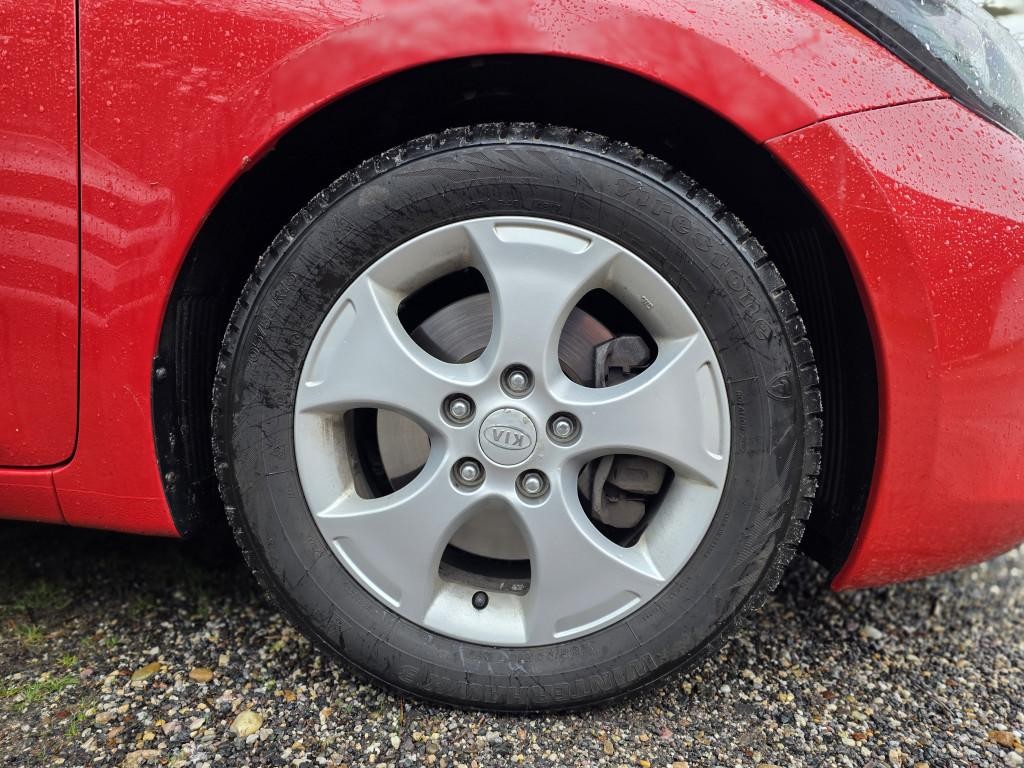 KIA Cee’d Sporty Wagon Combi 100kw Manuál