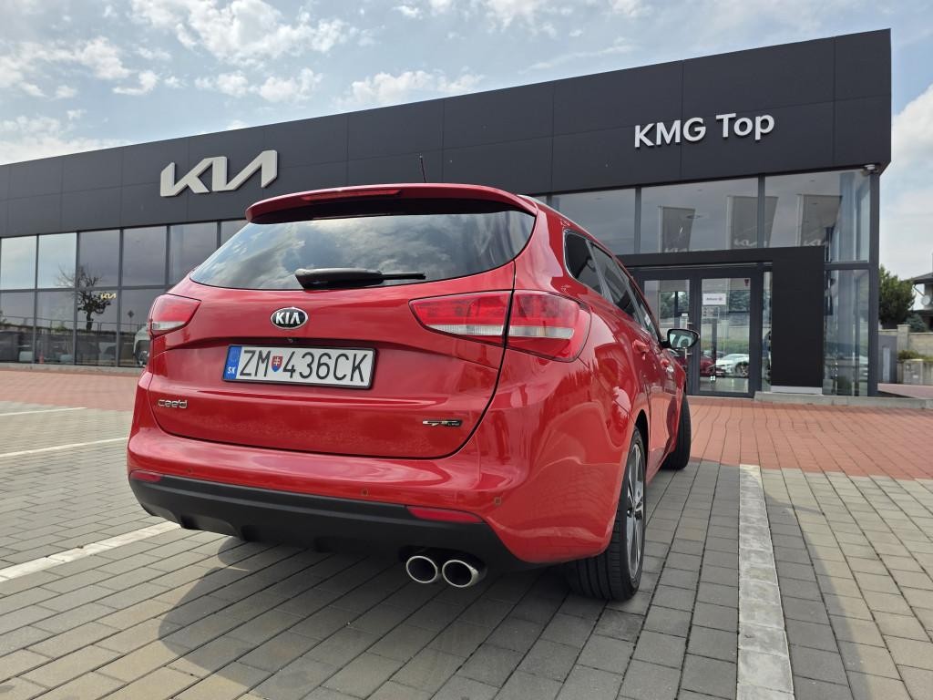 KIA Cee’d Sporty Wagon Combi 100kw Manuál