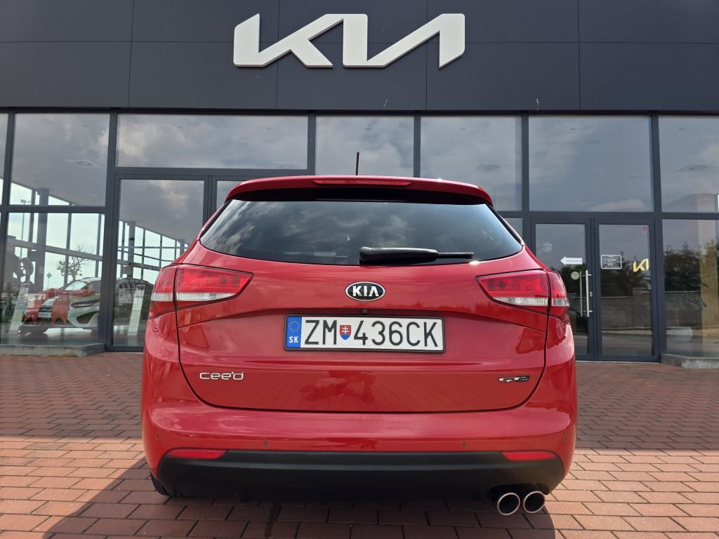 KIA Cee’d Sporty Wagon Combi 100kw Manuál