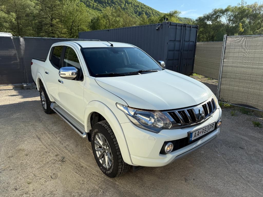 Mitsubishi L 200 2.4 DI-D Double Cab Invite