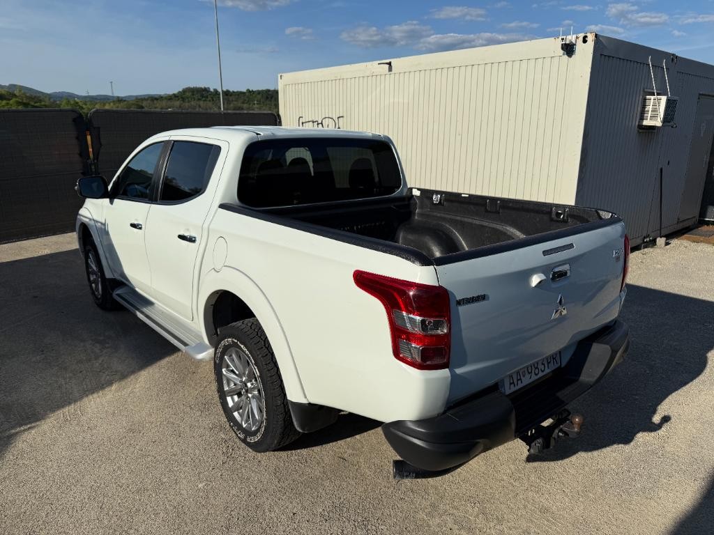 Mitsubishi L 200 2.4 DI-D Double Cab Invite