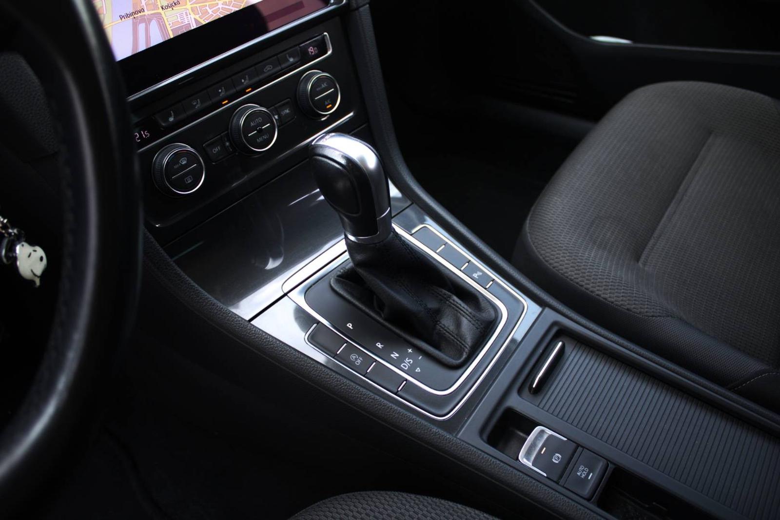 Volkswagen Golf Variant 2.0 TDI BMT Edition Highline DSG EU6