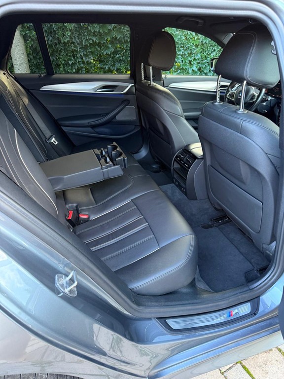 BMW rad 5 Touring 530d xDrive A/T