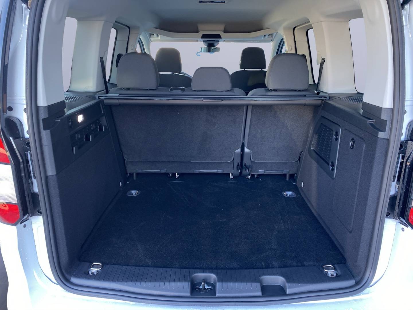 Ford Tourneo Connect Titanium L1 1.5 Ecoboost PHEV 150k