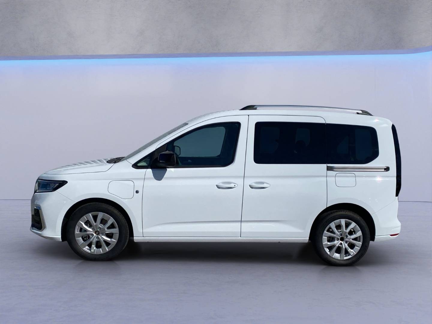 Ford Tourneo Connect Titanium L1 1.5 Ecoboost PHEV 150k