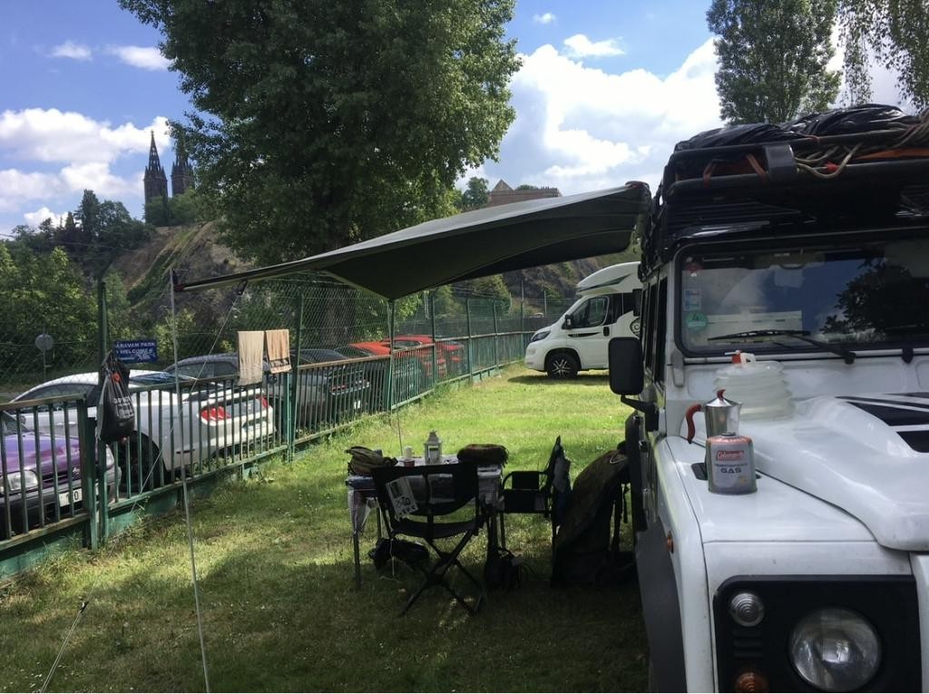 Land Rover Defender Skriňa 90kw Manuál