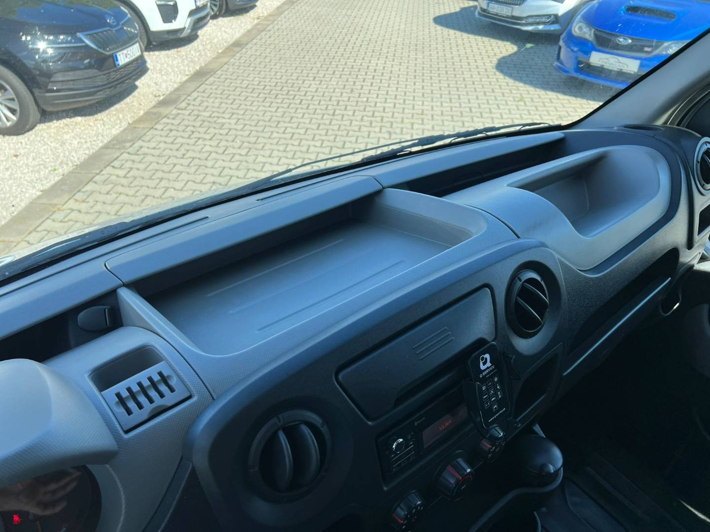 Renault Master 2.3 dci 92 kw 7 - miestne