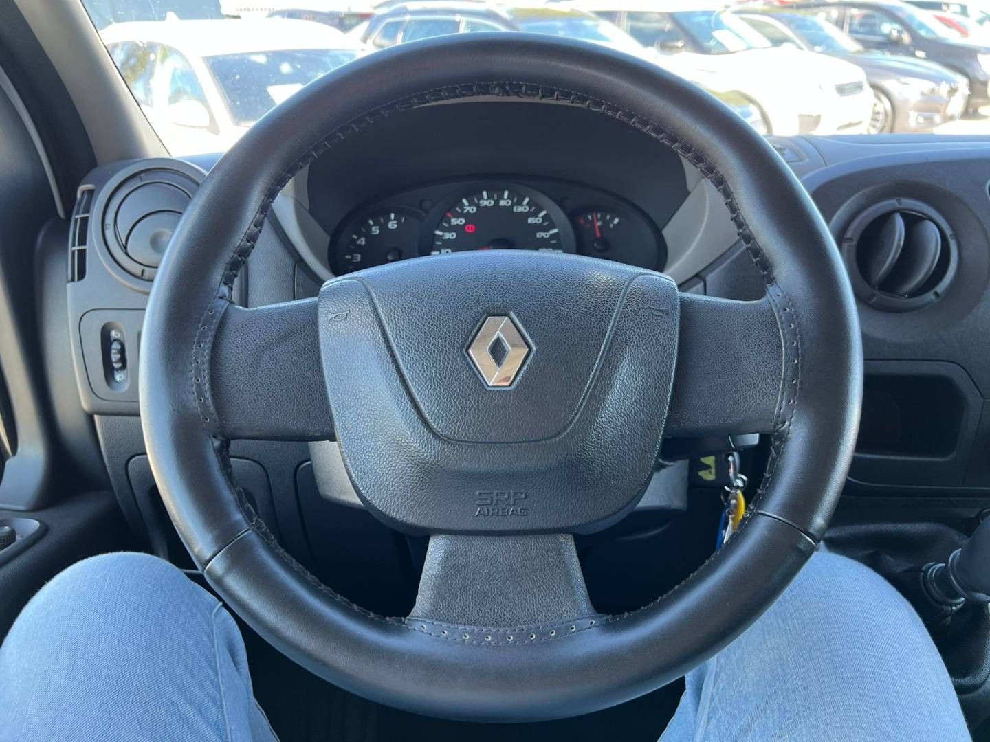 Renault Master 2.3 dci 92 kw 7 - miestne
