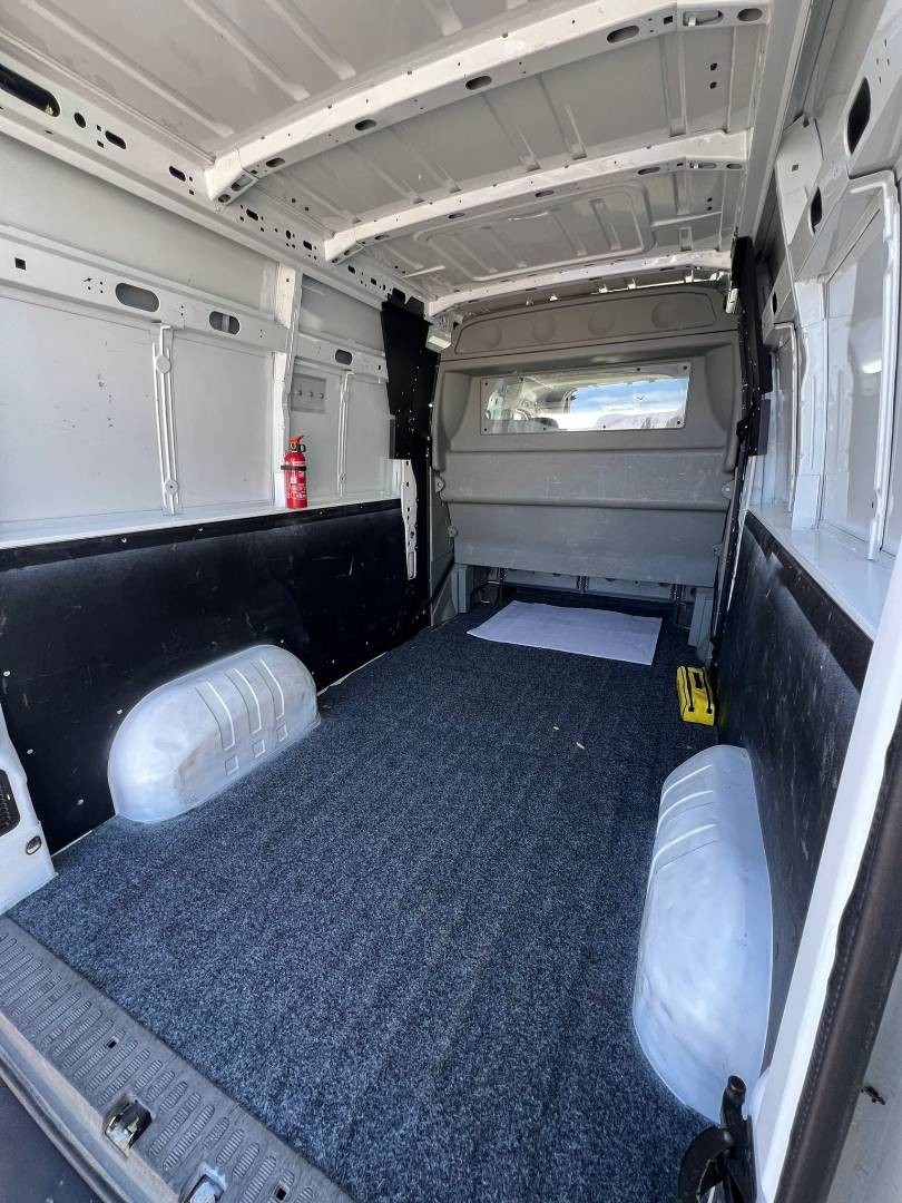 Renault Master 2.3 dci 92 kw 7 - miestne
