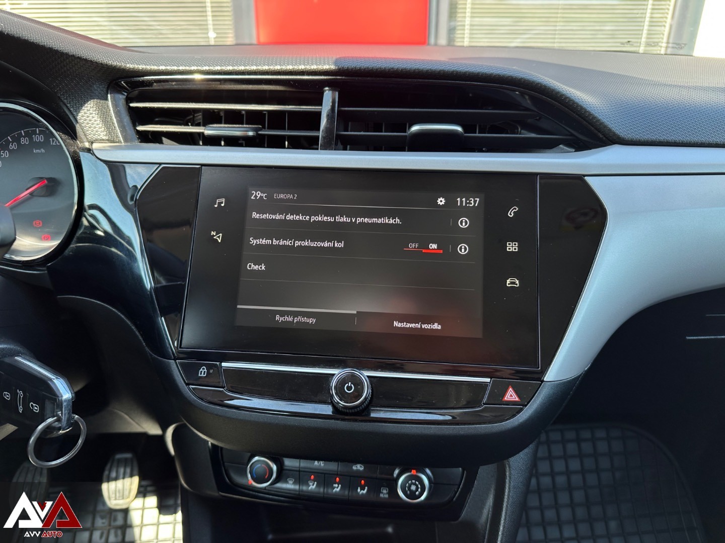 Opel Corsa 1.2 S&S Edition, 12 190km, Slovenské vozidlo