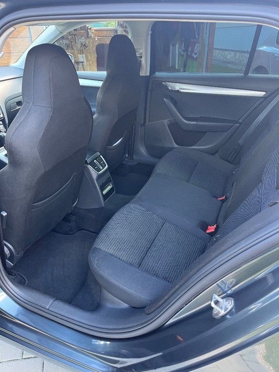 Škoda Octavia Combi 1.6 TDI 110k Active DSG