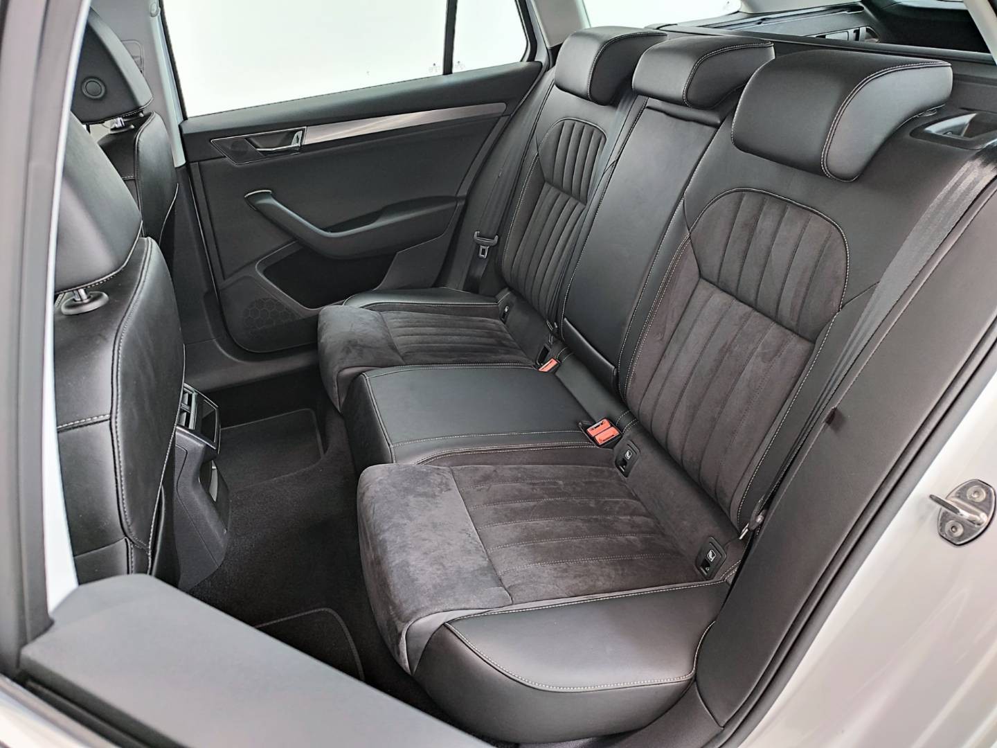 Škoda Superb Combi 2.0 TDI SCR Style DSG