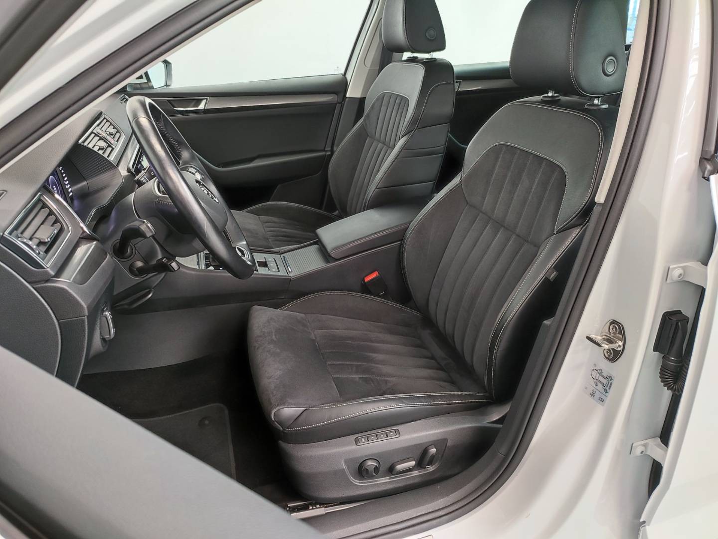 Škoda Superb Combi 2.0 TDI SCR Style DSG