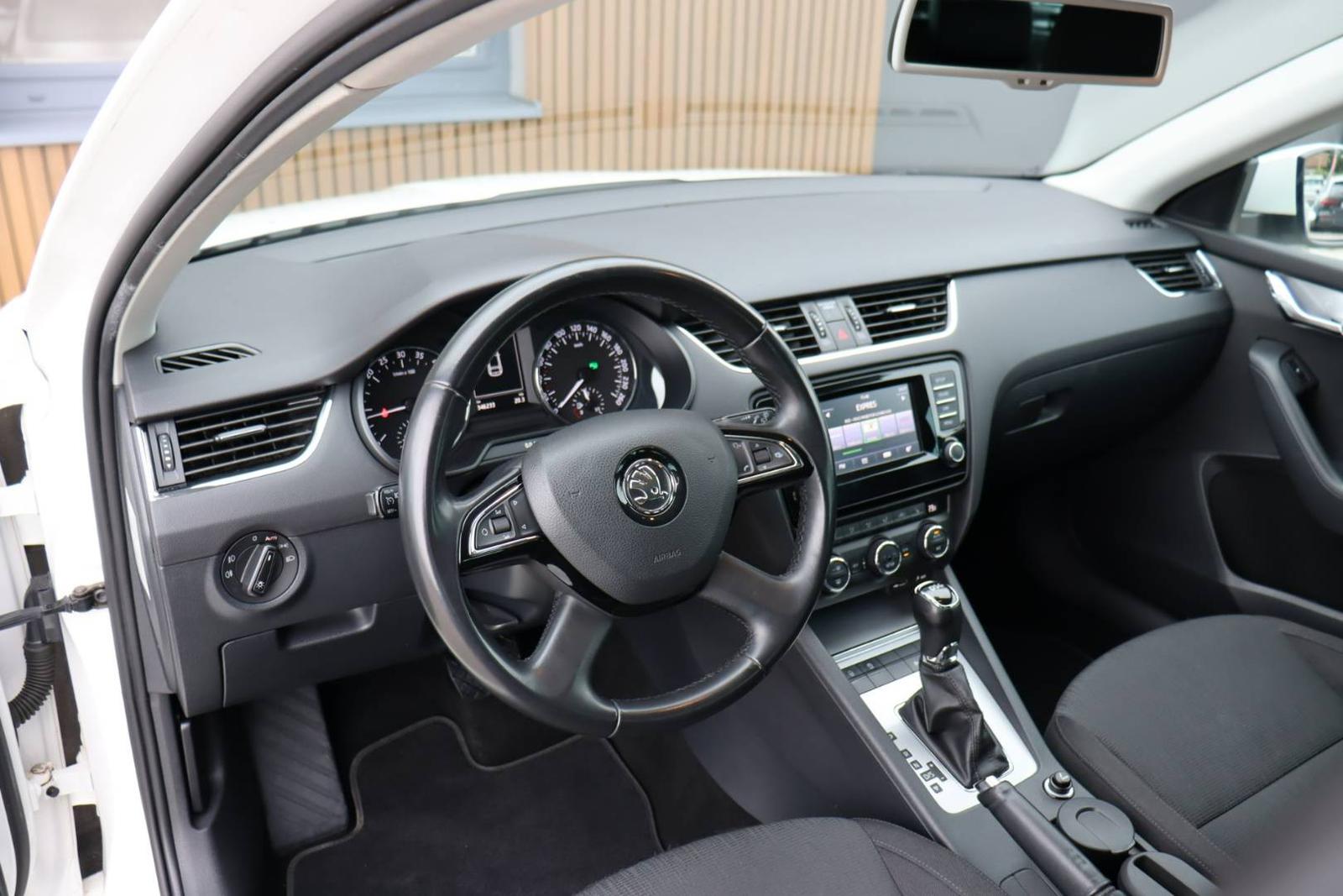 Škoda Octavia Combi 2.0 TDI Ambition DSG