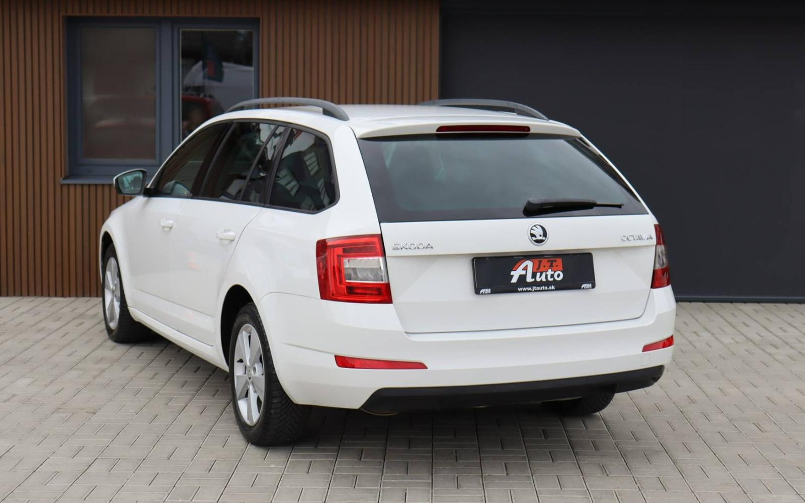 Škoda Octavia Combi 2.0 TDI Ambition DSG