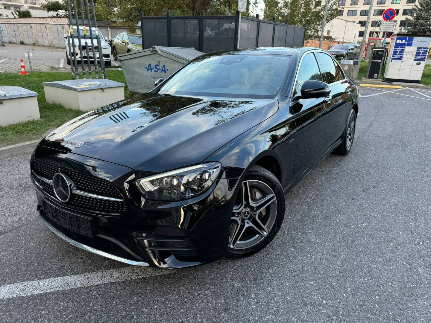 Mercedes-Benz E trieda Sedan 300 de 4MATIC A/T