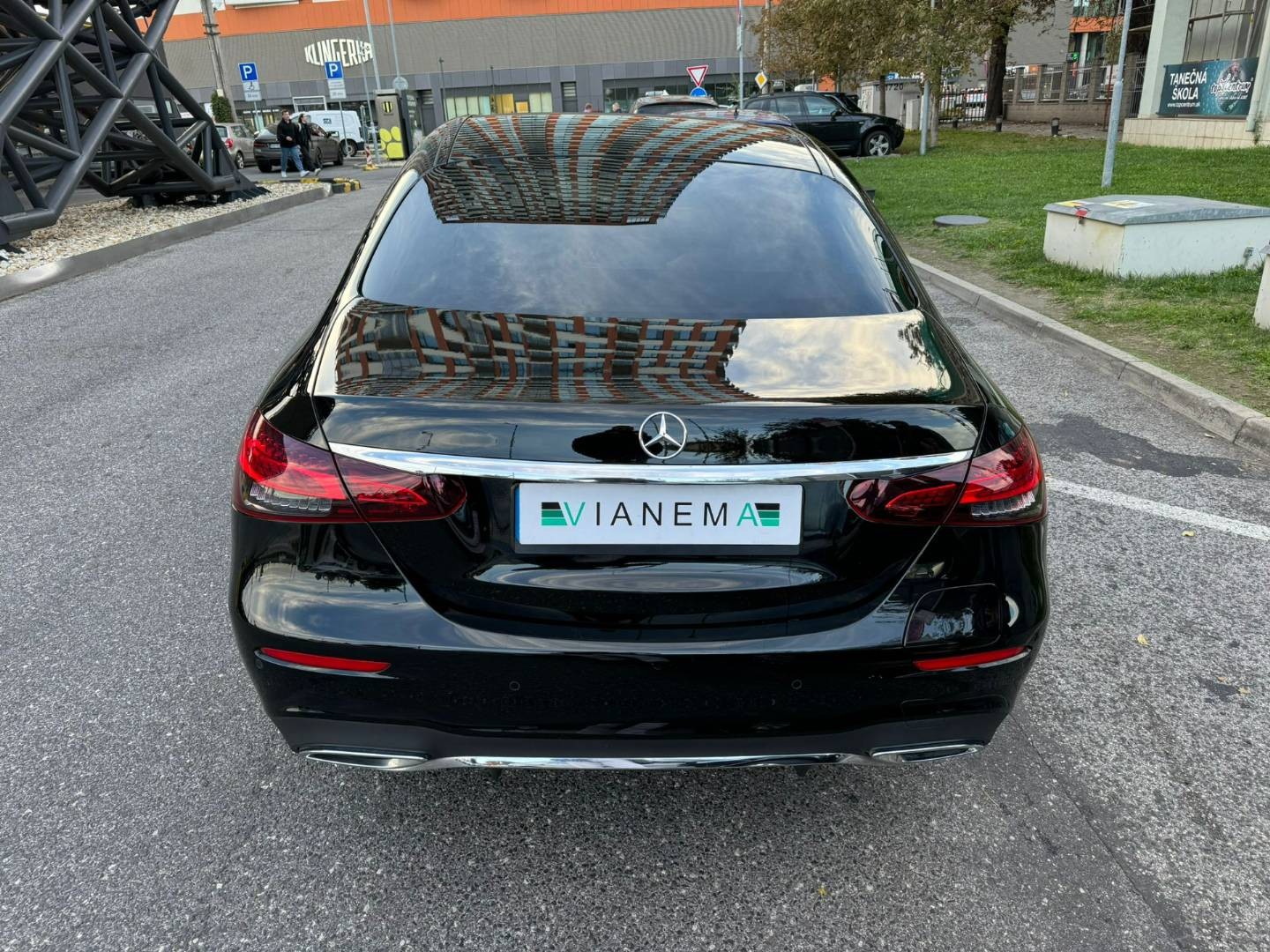 Mercedes-Benz E trieda Sedan 300 de 4MATIC A/T