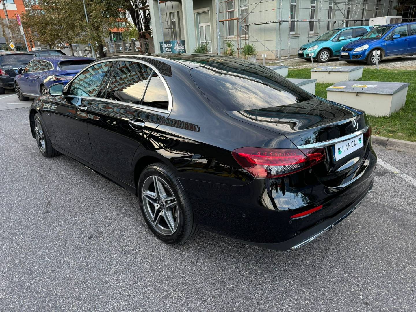 Mercedes-Benz E trieda Sedan 300 de 4MATIC A/T