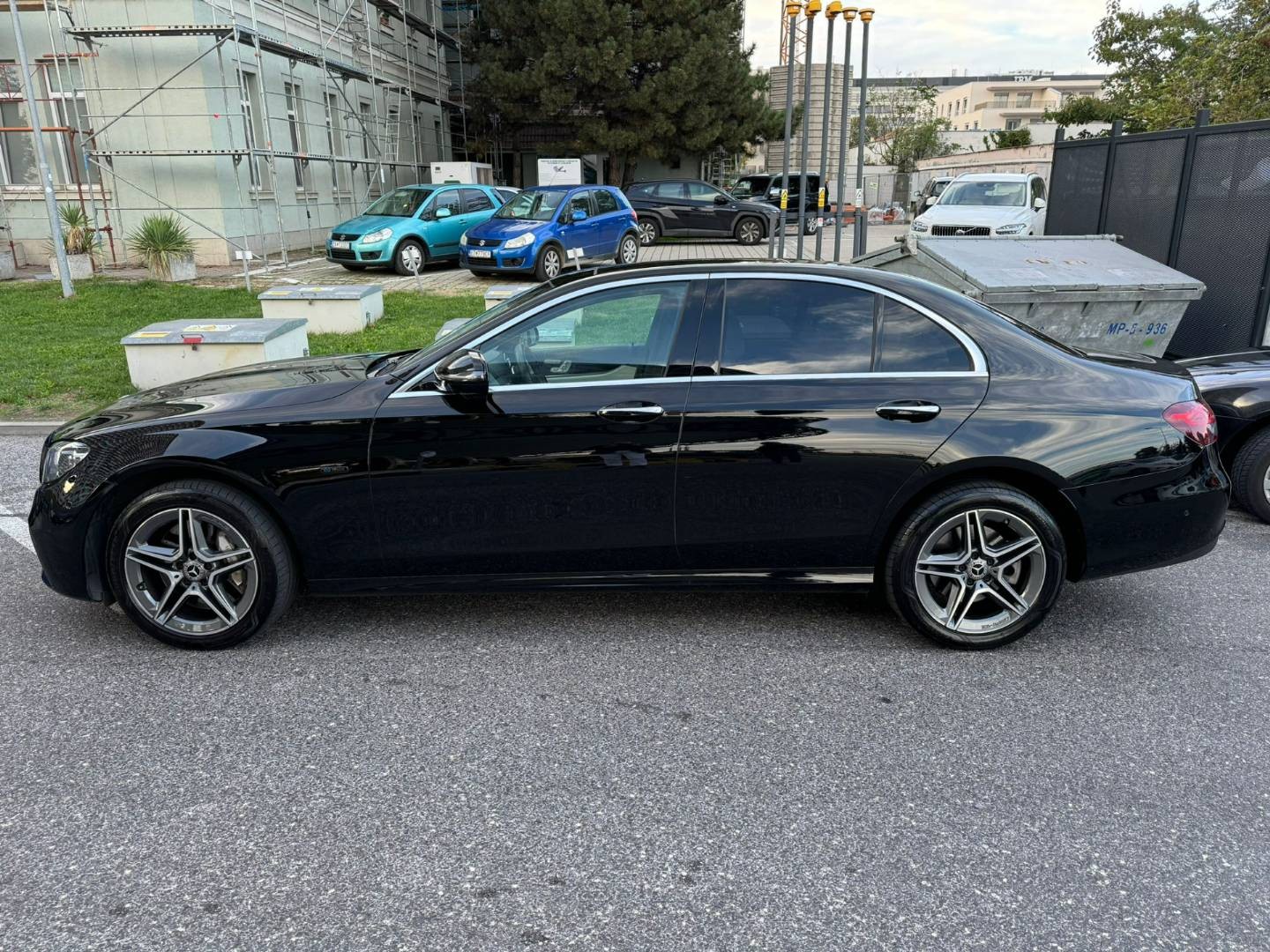 Mercedes-Benz E trieda Sedan 300 de 4MATIC A/T
