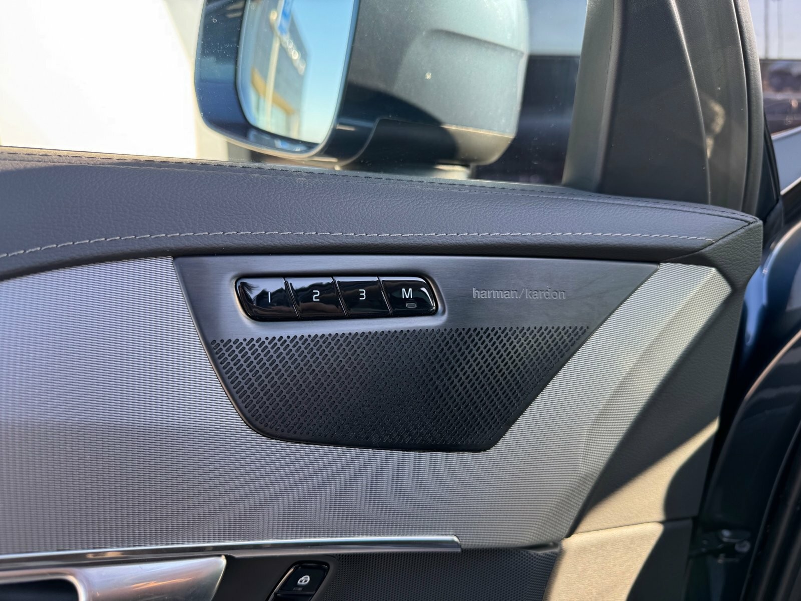 Volvo XC90 B5 (D) AWD AT8 PLUS BRIGHT 7s.