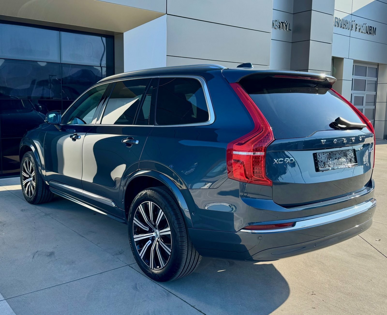 Volvo XC90 B5 (D) AWD AT8 PLUS BRIGHT 7s.