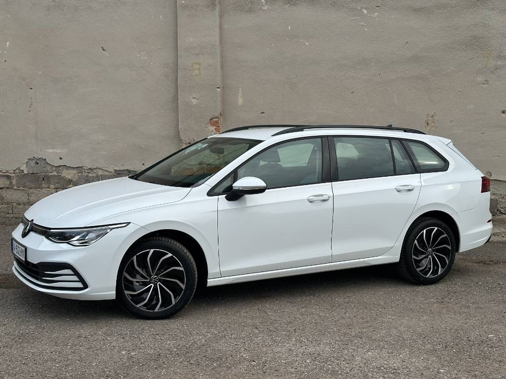 Volkswagen Golf Variant Life 2.0 TDI / NOVÉ VOZIDLO /  V ZÁRUKE / ODPOČET DPH