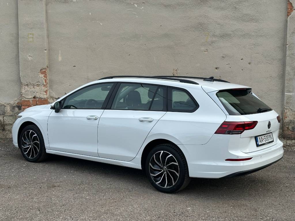 Volkswagen Golf Variant Life 2.0 TDI / NOVÉ VOZIDLO /  V ZÁRUKE / ODPOČET DPH