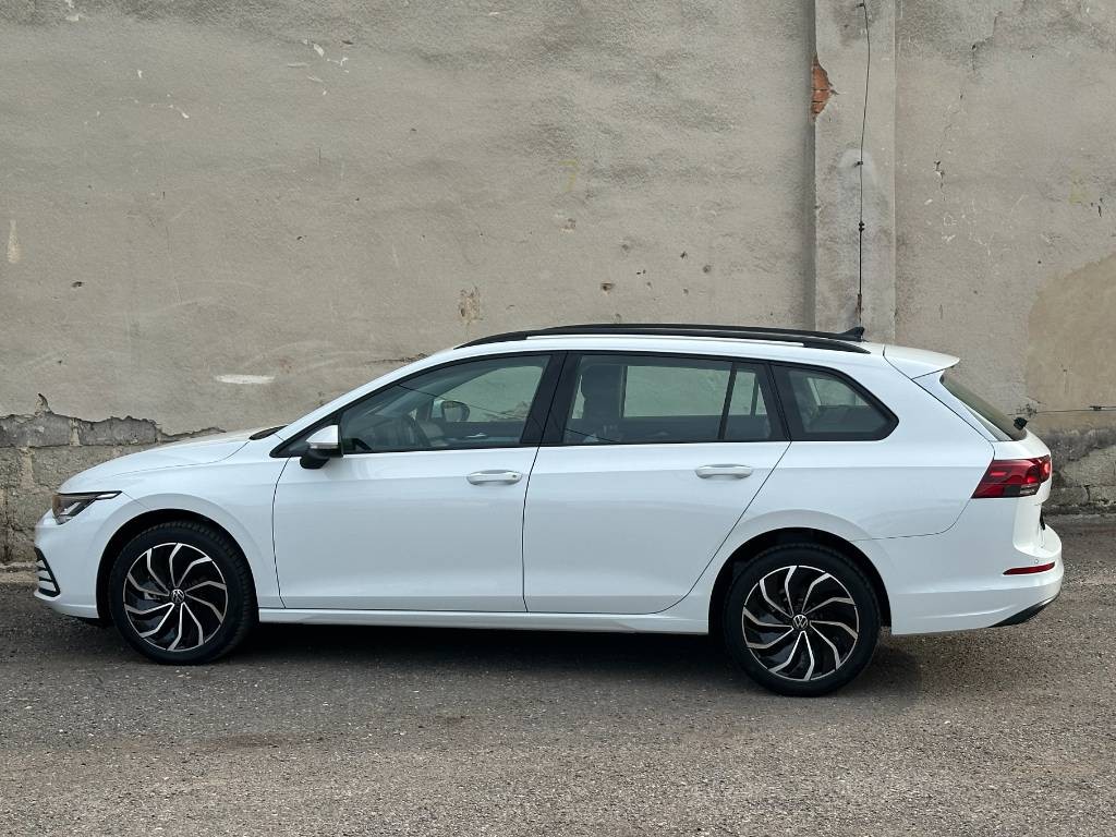 Volkswagen Golf Variant Life 2.0 TDI / NOVÉ VOZIDLO /  V ZÁRUKE / ODPOČET DPH