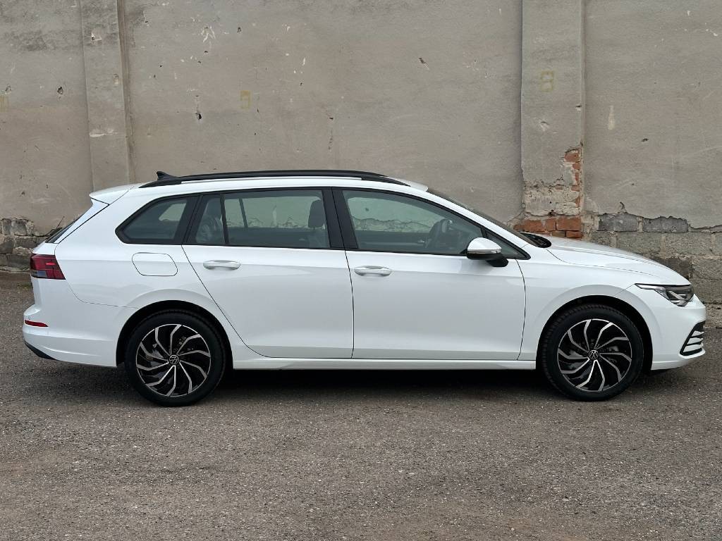Volkswagen Golf Variant Life 2.0 TDI / NOVÉ VOZIDLO /  V ZÁRUKE / ODPOČET DPH