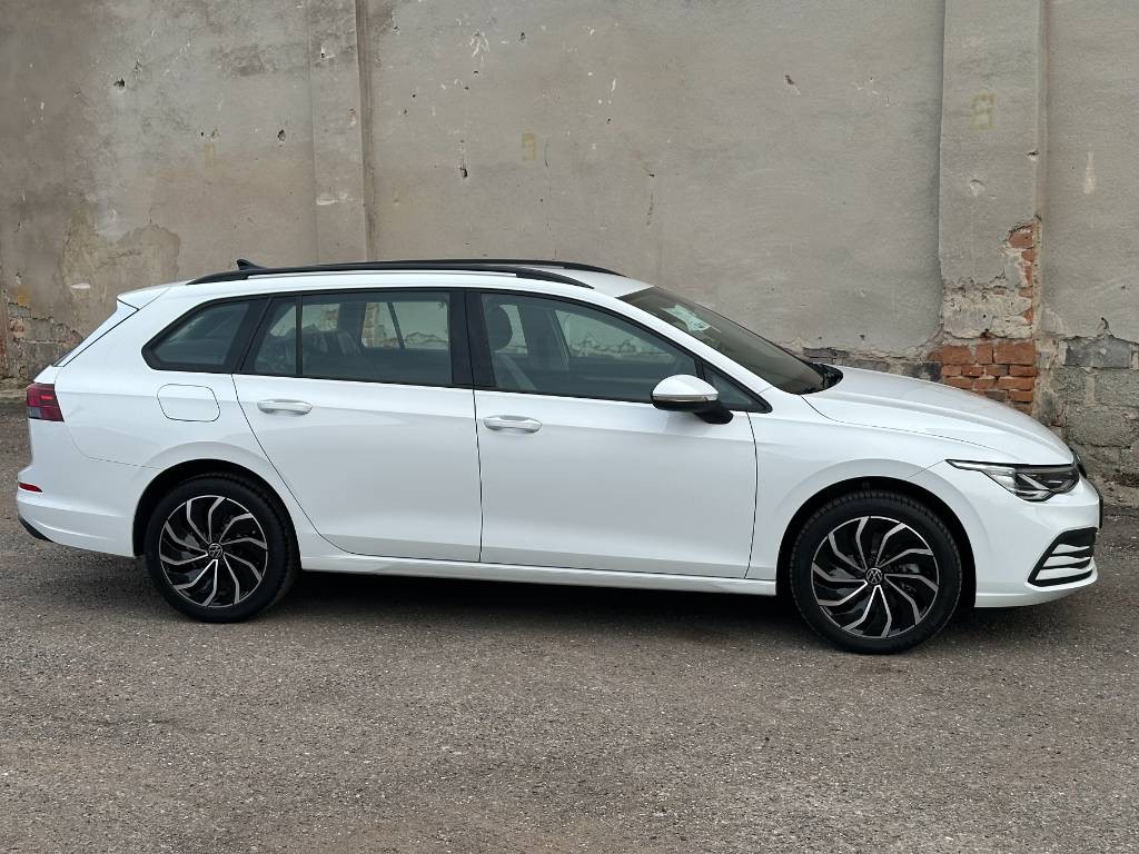 Volkswagen Golf Variant Life 2.0 TDI / NOVÉ VOZIDLO /  V ZÁRUKE / ODPOČET DPH