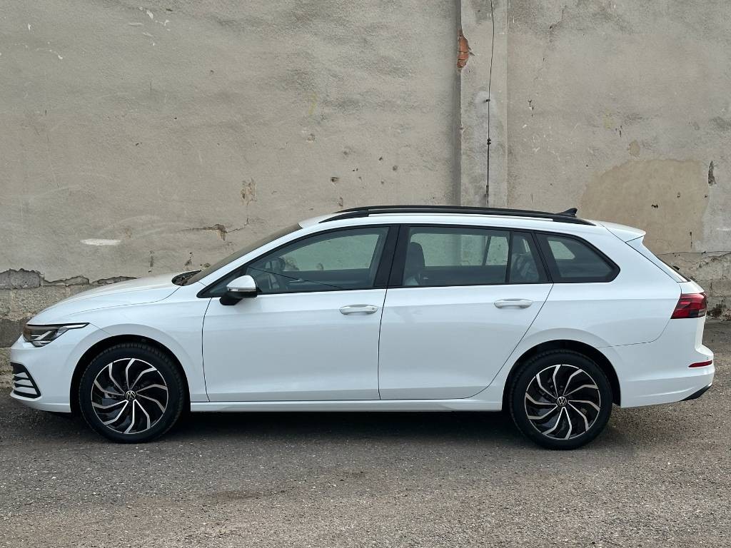 Volkswagen Golf Variant Life 2.0 TDI / NOVÉ VOZIDLO /  V ZÁRUKE / ODPOČET DPH