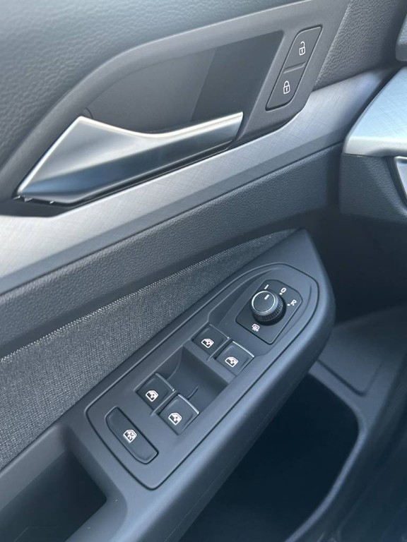 Volkswagen Golf Variant Life 2.0 TDI / NOVÉ VOZIDLO /  V ZÁRUKE / ODPOČET DPH