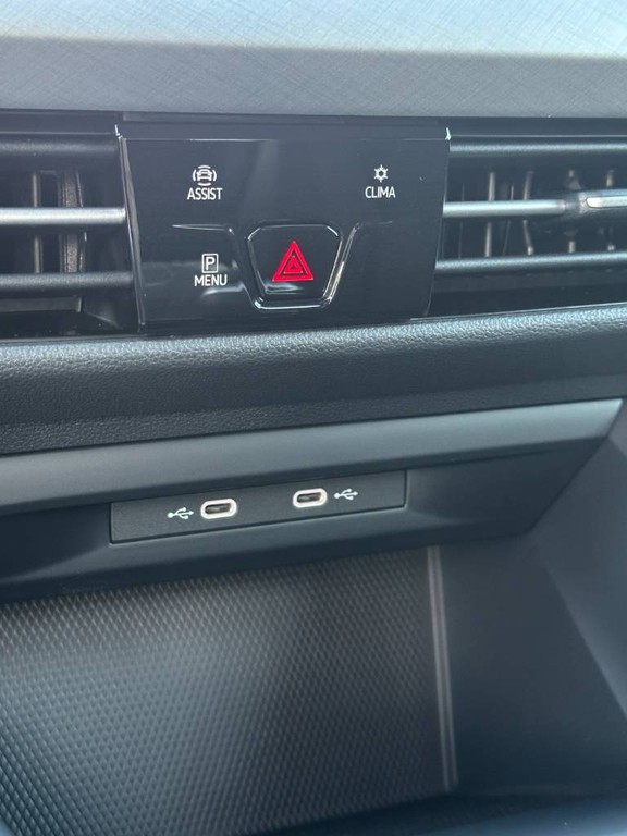 Volkswagen Golf Variant Life 2.0 TDI / NOVÉ VOZIDLO /  V ZÁRUKE / ODPOČET DPH