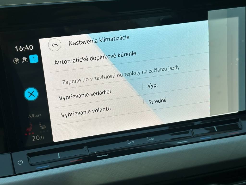 Volkswagen Golf Variant Life 2.0 TDI / NOVÉ VOZIDLO /  V ZÁRUKE / ODPOČET DPH