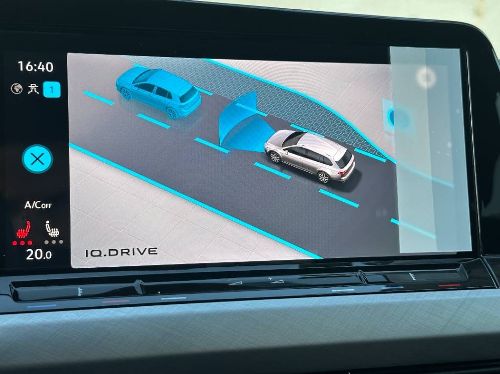 Volkswagen Golf Variant Life 2.0 TDI / NOVÉ VOZIDLO /  V ZÁRUKE / ODPOČET DPH