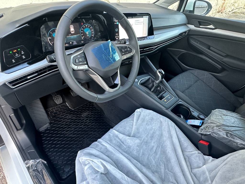 Volkswagen Golf Variant Life 2.0 TDI / NOVÉ VOZIDLO /  V ZÁRUKE / ODPOČET DPH