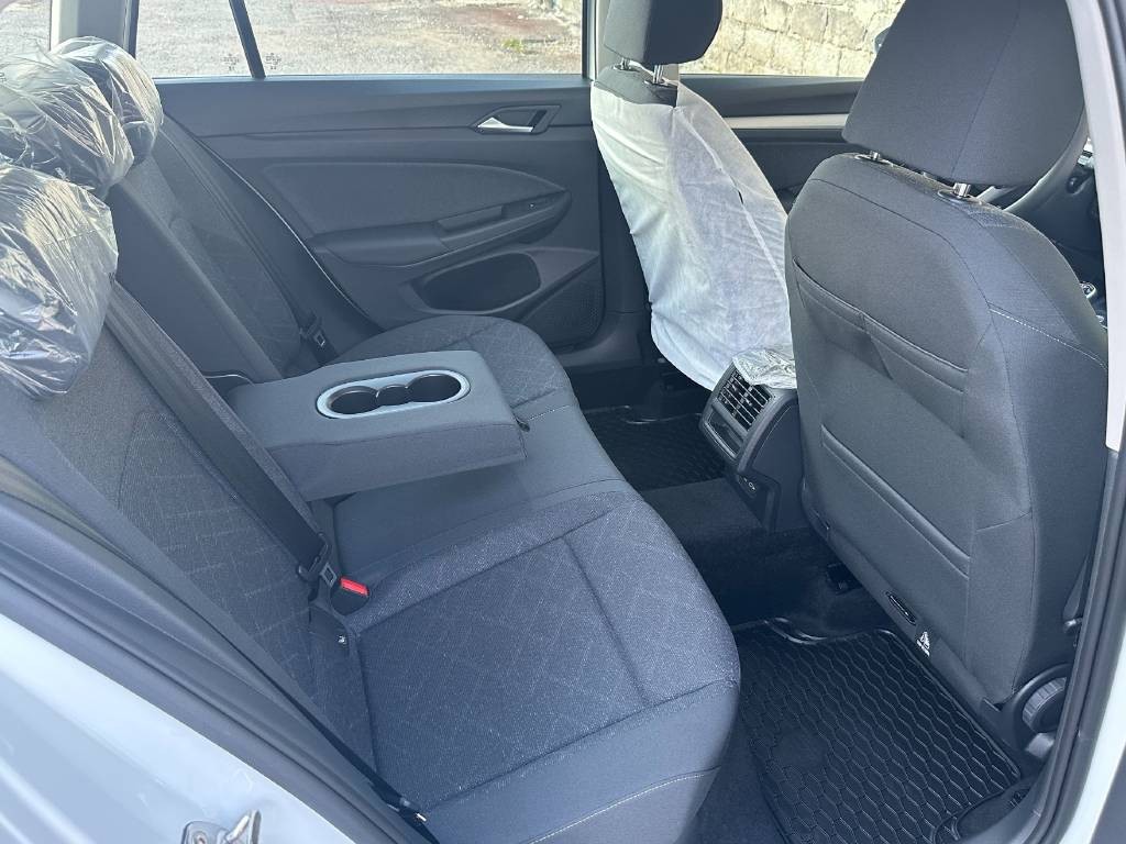 Volkswagen Golf Variant Life 2.0 TDI / NOVÉ VOZIDLO /  V ZÁRUKE / ODPOČET DPH
