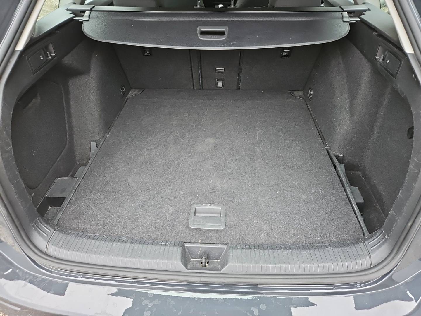 Volkswagen Golf Variant 1.5TSI ACT 130k Limited (8.gen)