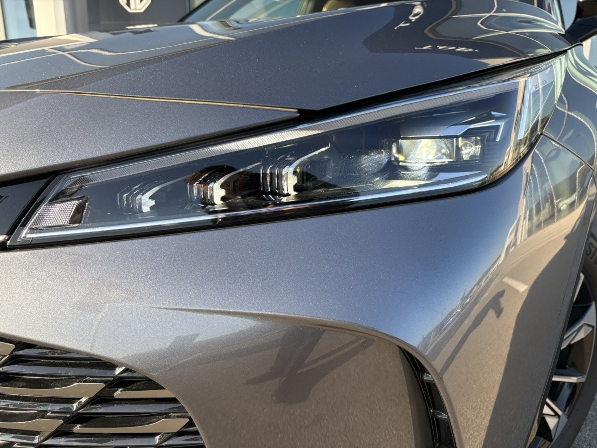 Nové MG HS 1,5 TGI 7AT Exclusive