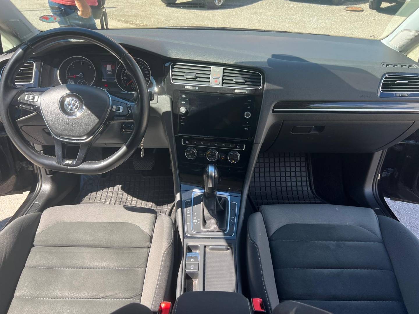 Volkswagen Golf Variant 2.0 TDI R-Line Highline DSG