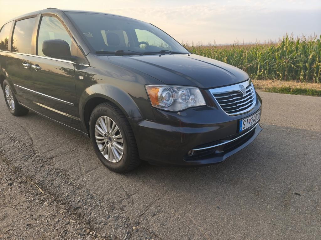 Lancia Voyager 2.8 CRD Platinum