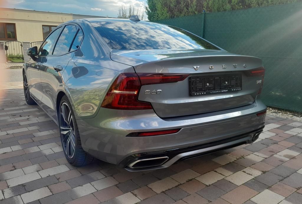 Volvo S60 T4 2.0 190k R-Design Geartronic
