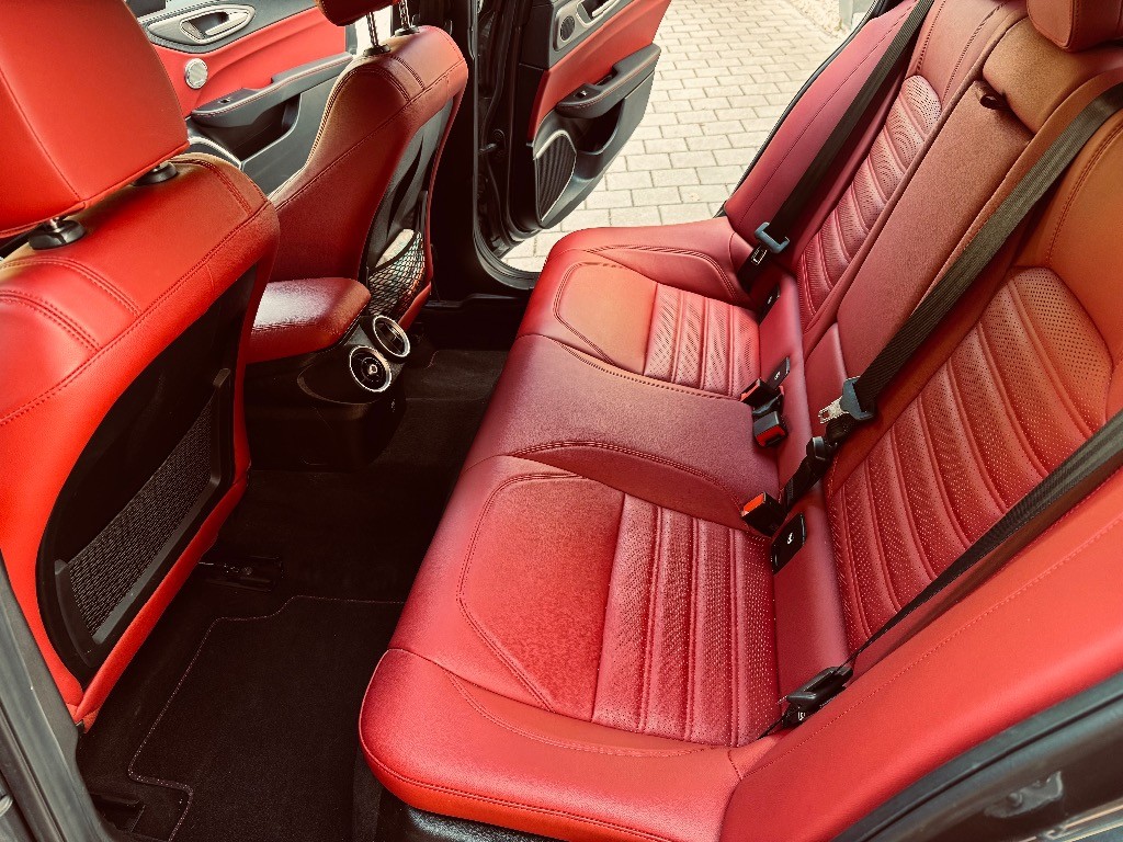 Alfa Romeo Giulia 2.0 GME Veloce AWD AT