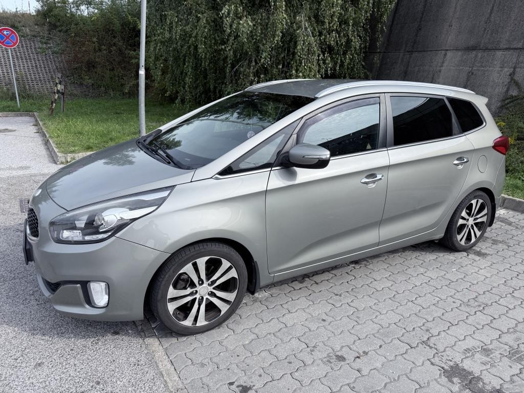 KIA Carens 1.7 CRDi 136k EX 7m