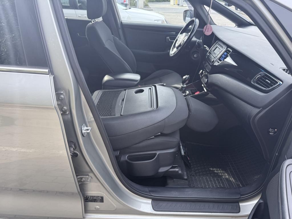 KIA Carens 1.7 CRDi 136k EX 7m