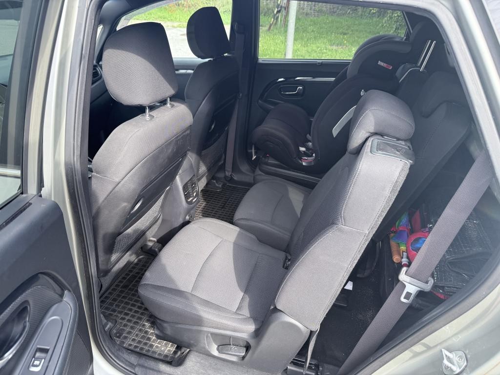 KIA Carens 1.7 CRDi 136k EX 7m