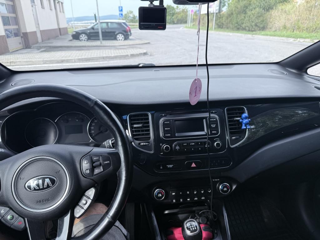 KIA Carens 1.7 CRDi 136k EX 7m
