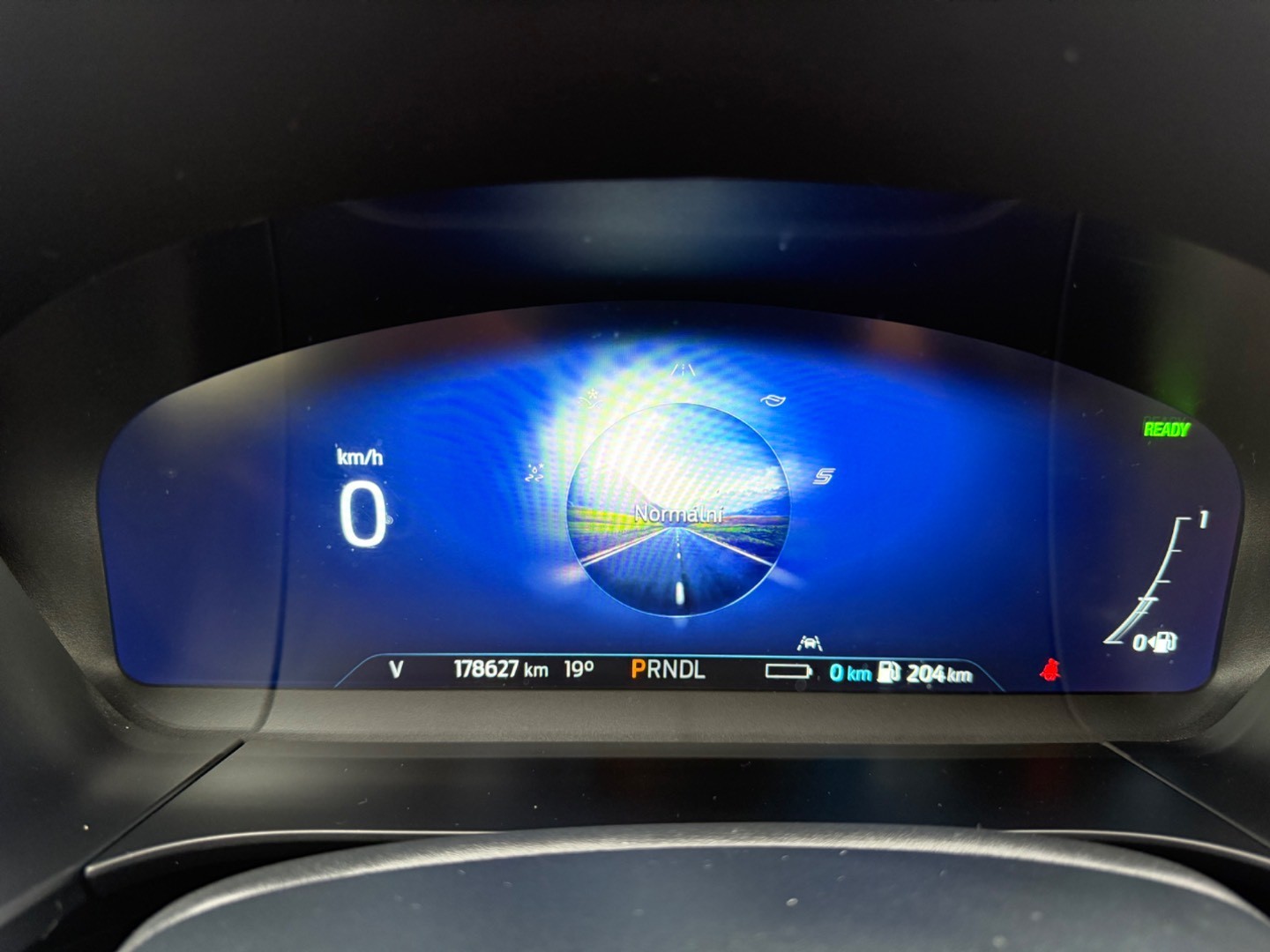 Ford Kuga 2.5 Duratec PHEV 225k Titanium CVT