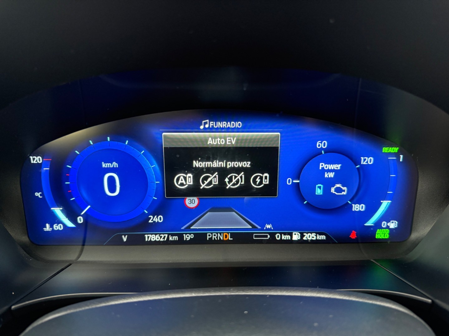 Ford Kuga 2.5 Duratec PHEV 225k Titanium CVT