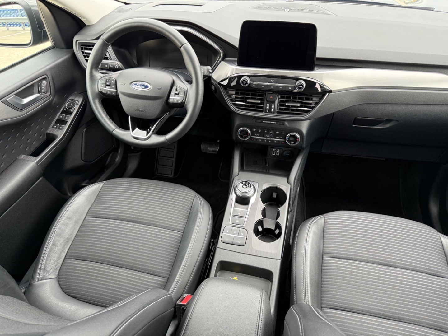 Ford Kuga 2.5 Duratec PHEV 225k Titanium CVT
